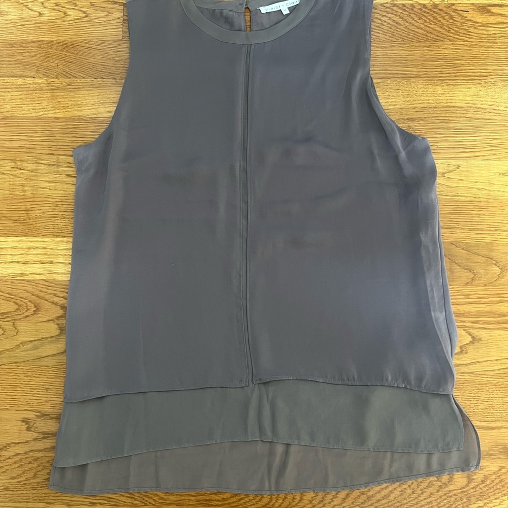 Violet + Claire Layered Sleeveless Blouse Medium Gray Taupe Satin Silky Top